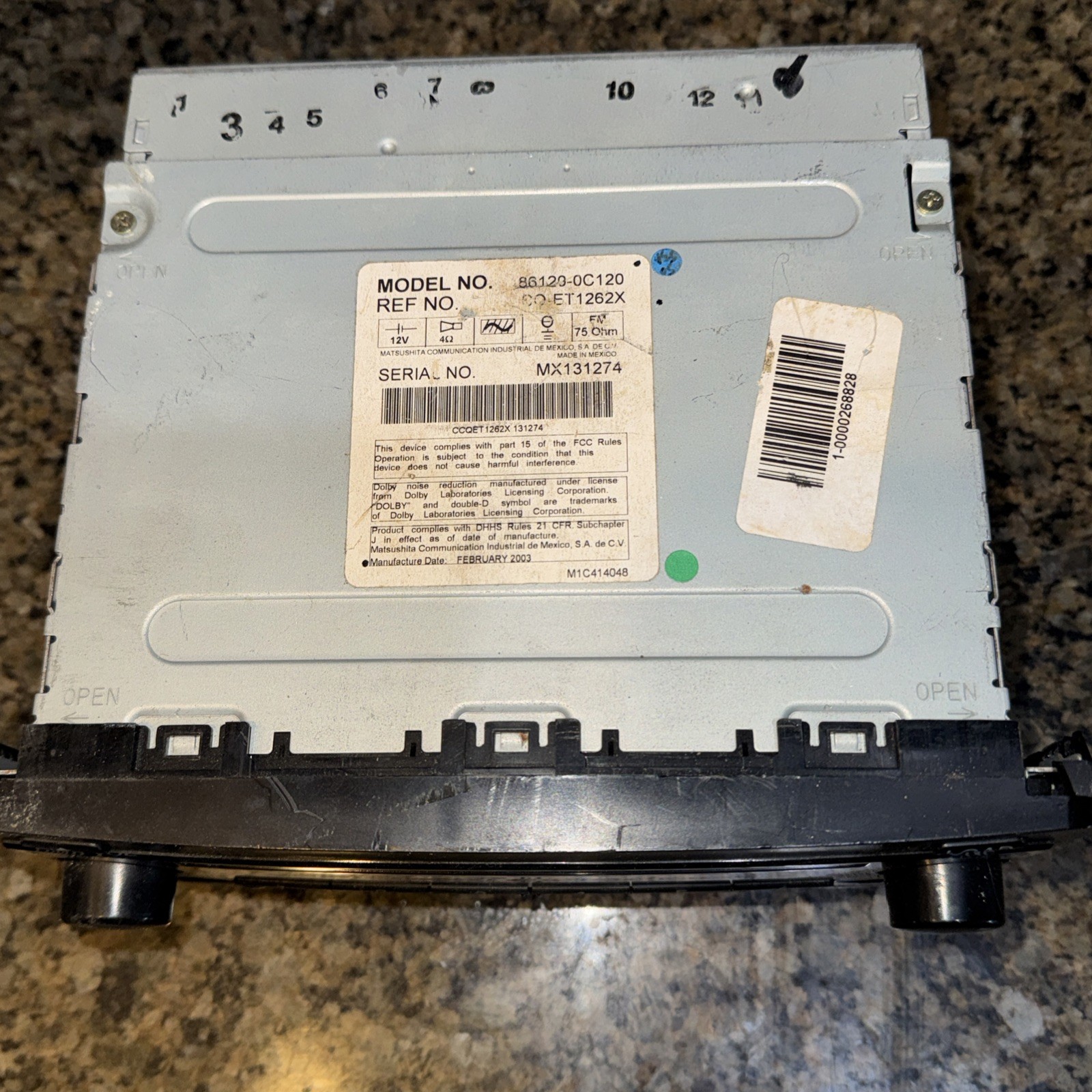 Toyota Factory Radio, Model 86120-OC120 Untested