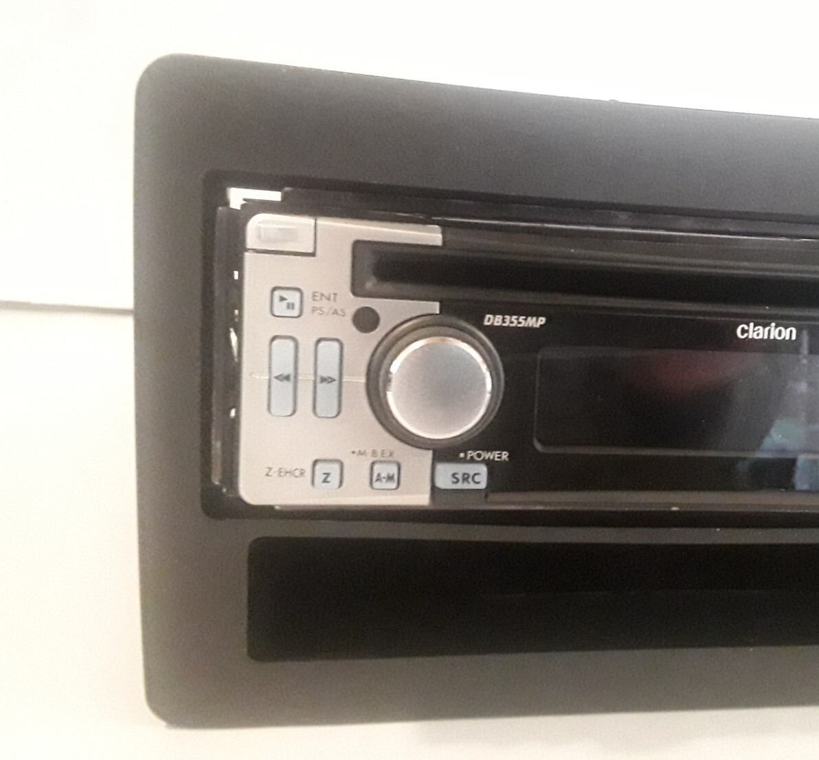 Clarion DB355MP In-Dash Car Stereo CD Receiver MP3 Detachable Face w/ Remote