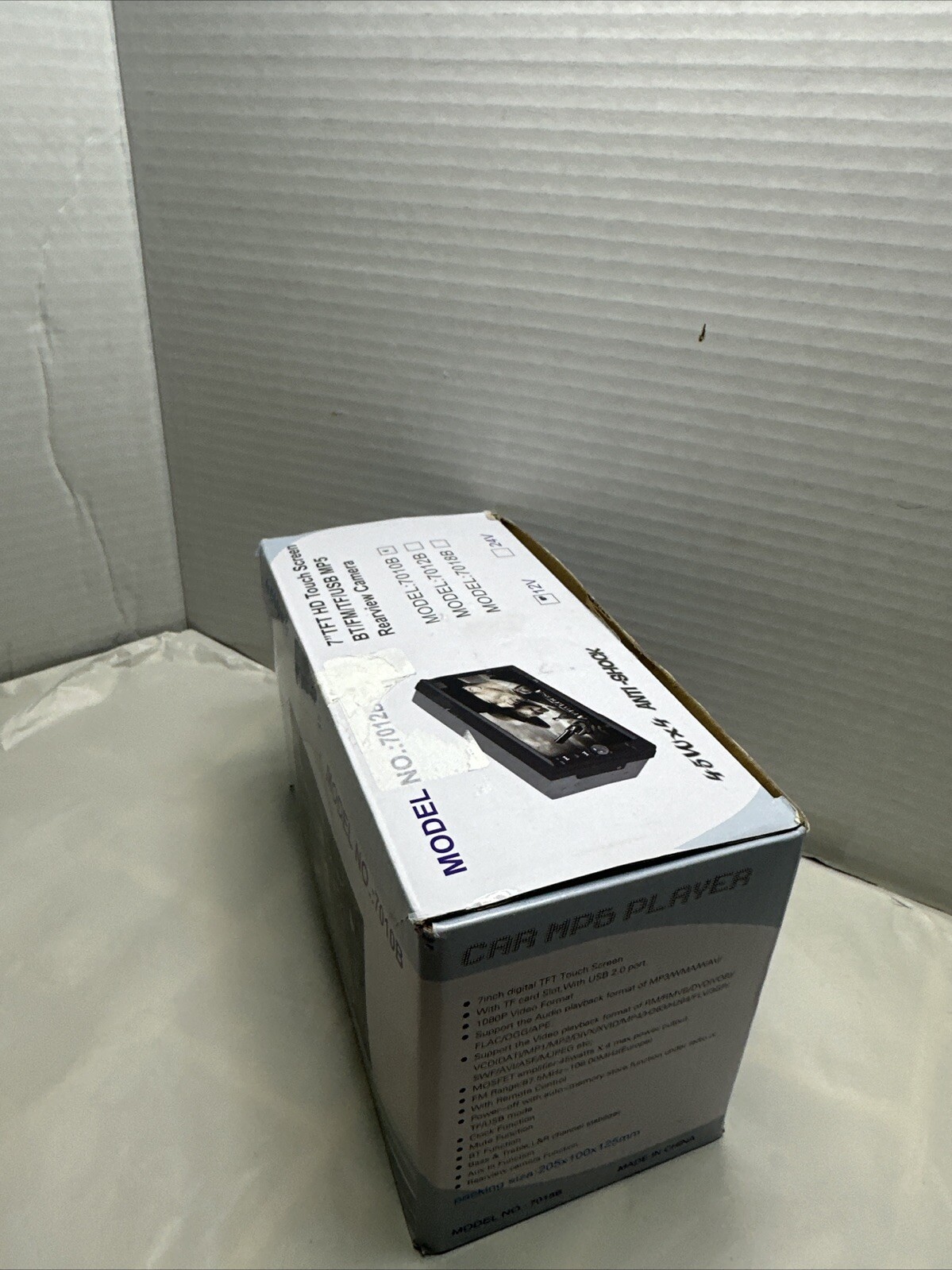 7″ TFT HD Touch Screen BT/FM/USB Mp3 Rearview Camera.