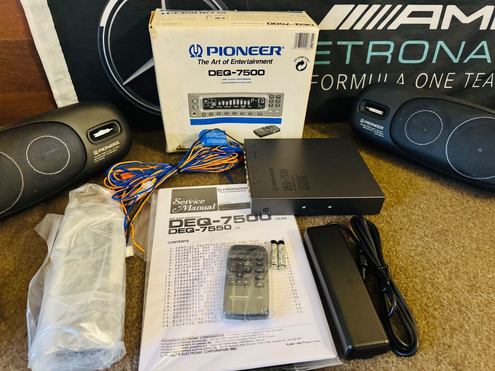 NEW PIONEER DEQ-7500 Car DSP Audio Proccessor Equalizer Analyzer Rare