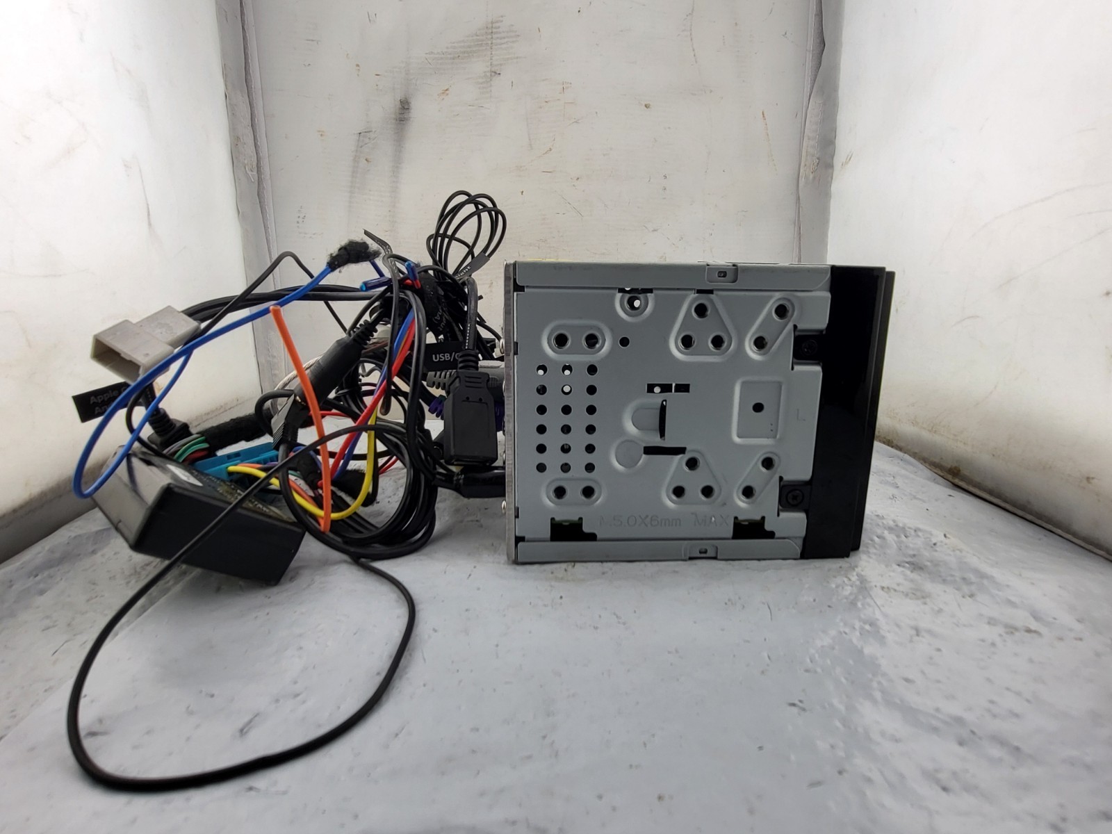 Sound Storm Laboratories DD988ACP Car Audio Stereo System