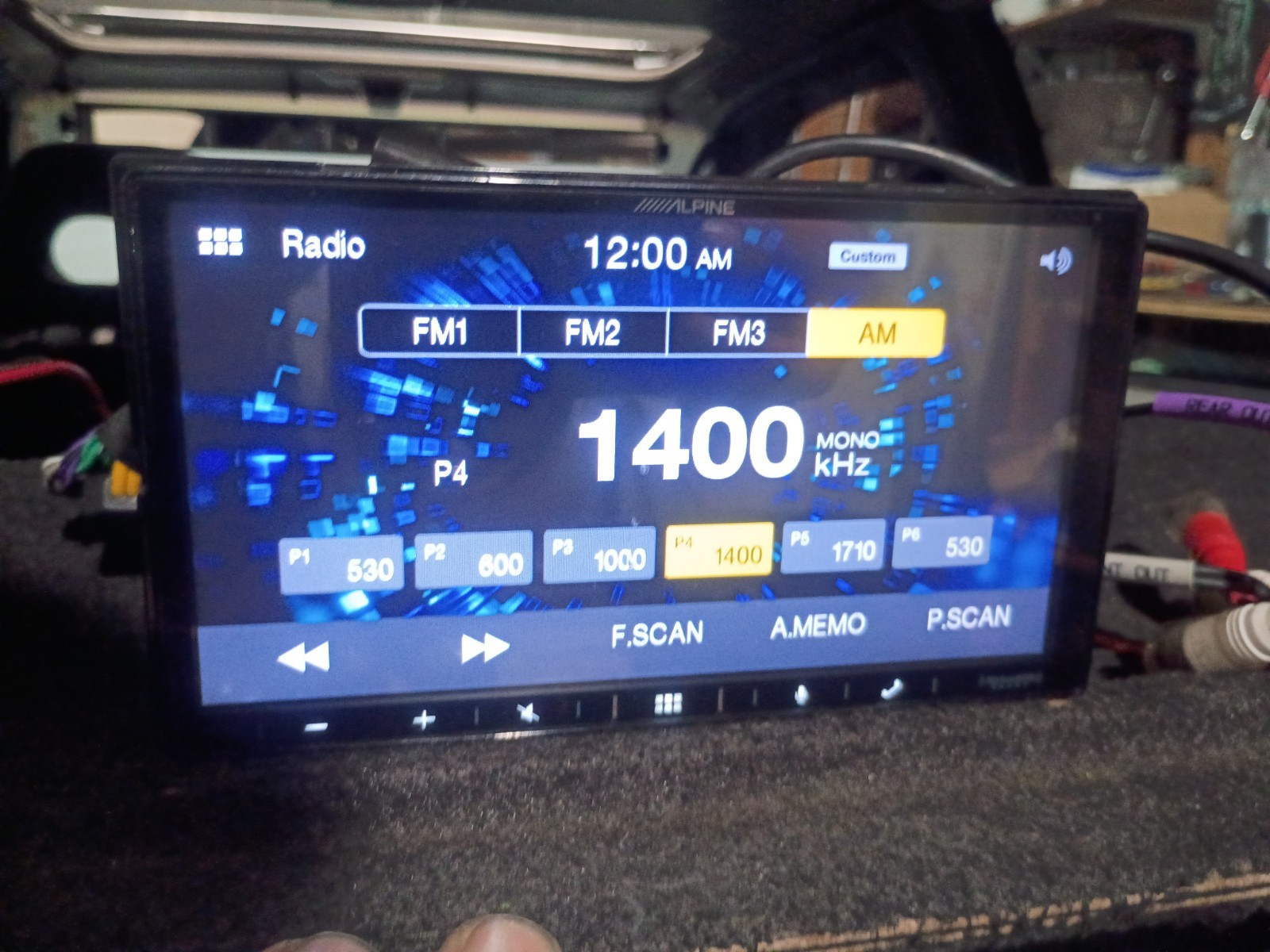 Alpine iLX-W650 7″ Touchscreen Apple Android w/ KTA-450 Power Pack Amplifier