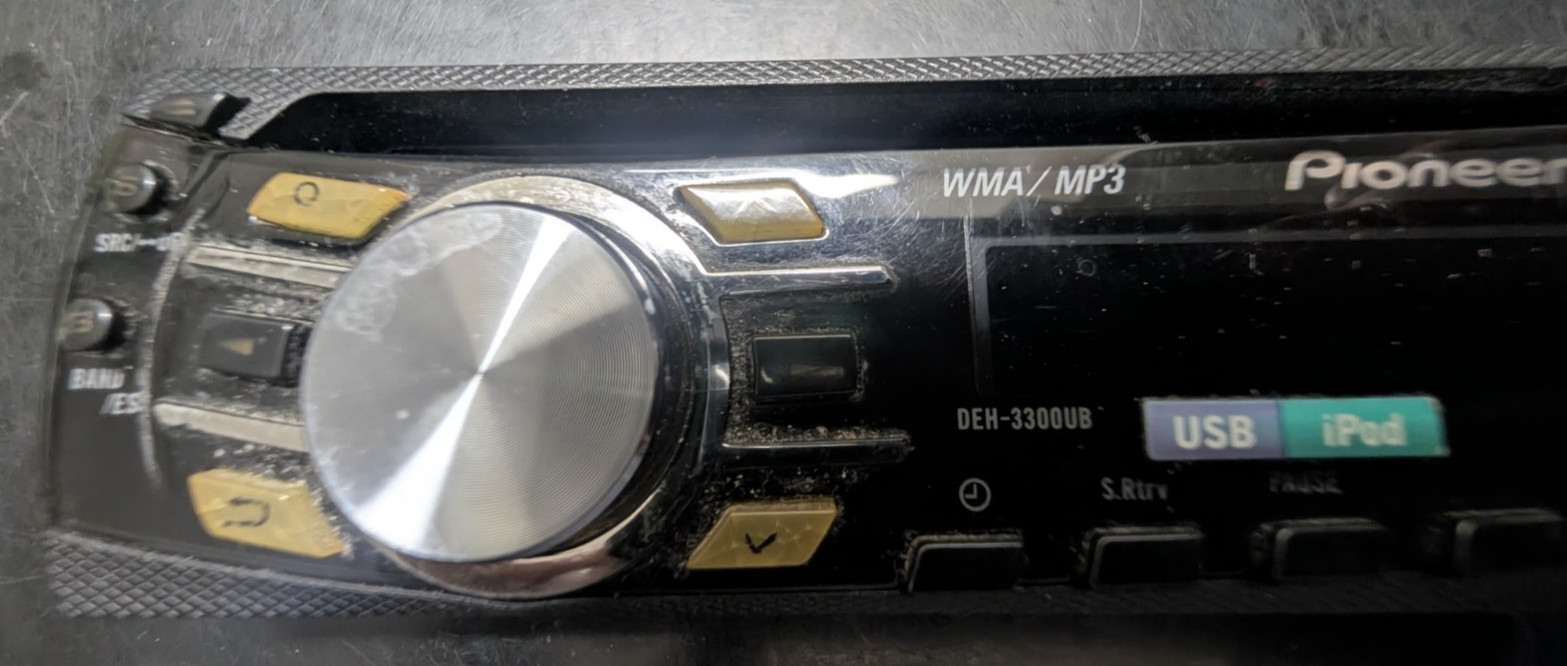 Pioneer DEH-3300UB USB WMA/MP3 CD Player Radio Stereo FACEPLATE ONLY