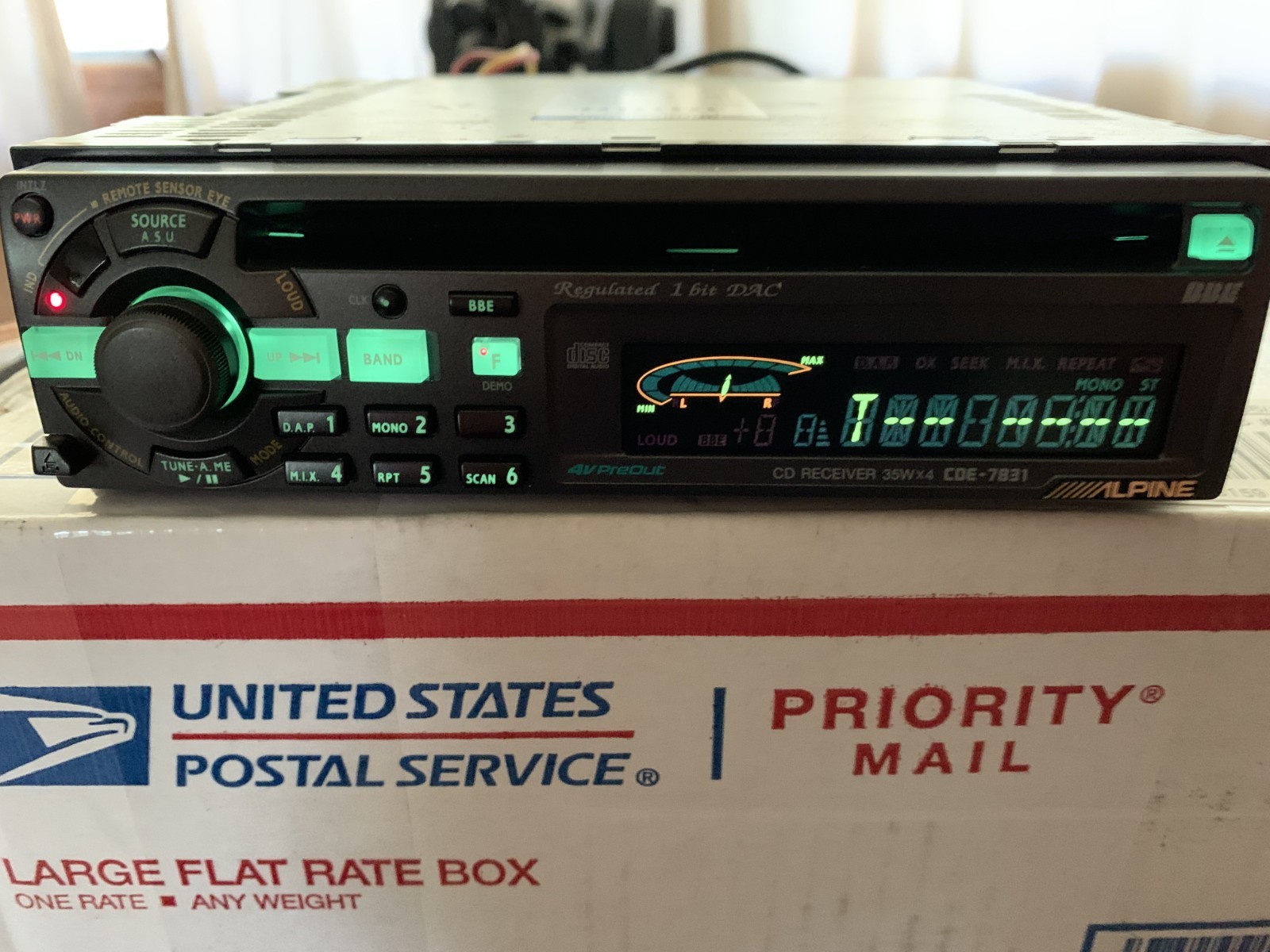 Alpine CDE-7831 CD Player