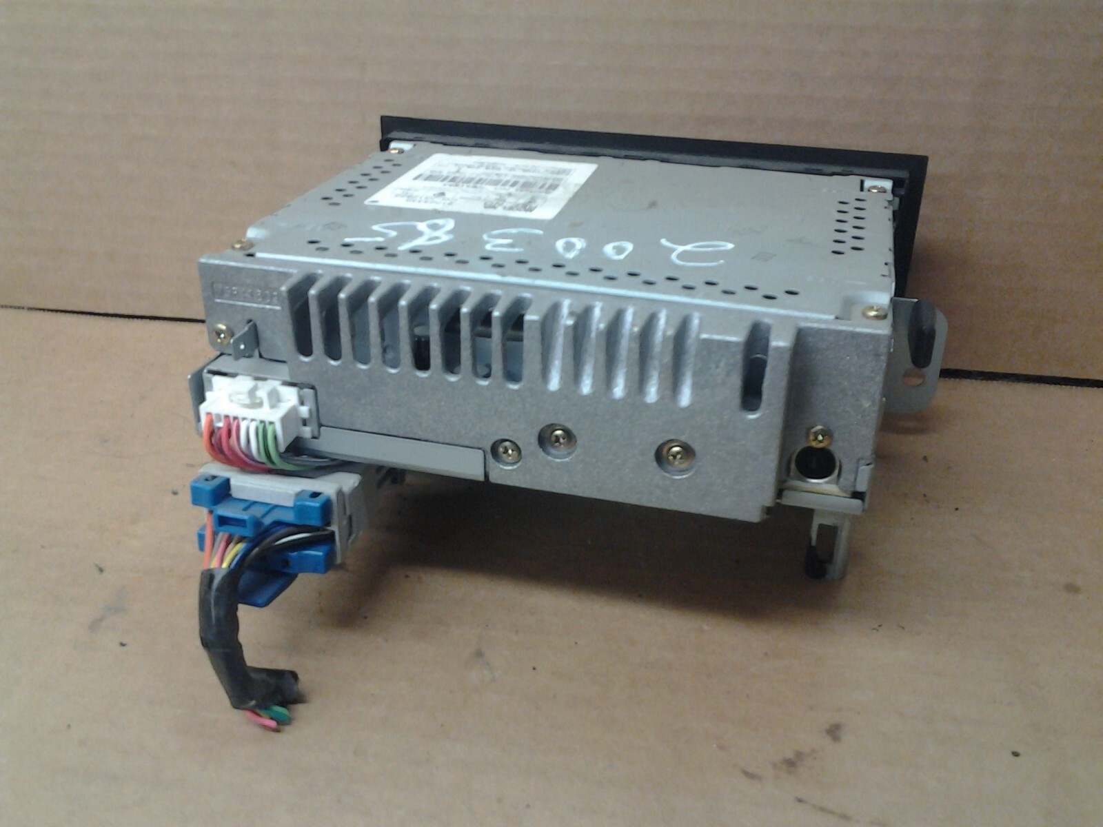 2003 Saturn Ion AM-FM Radio Receiver