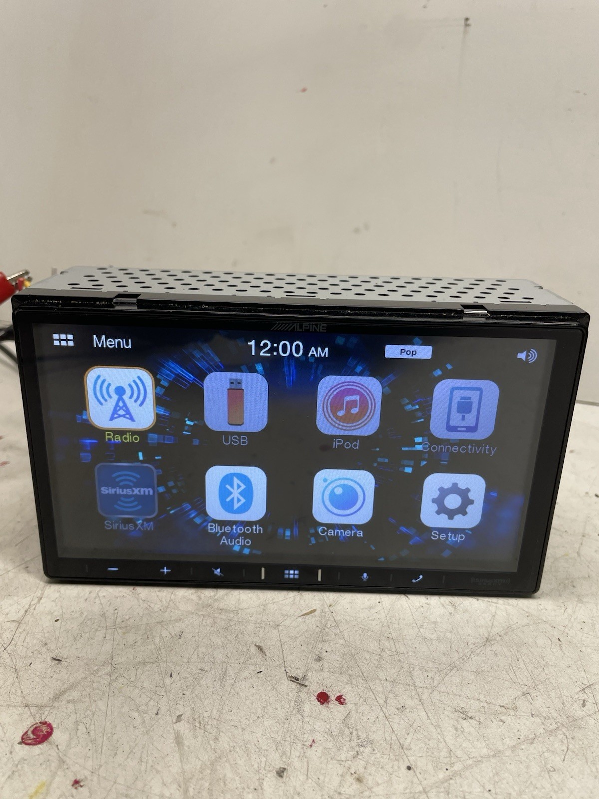 Alpine iLX-W650 2-DIN Car Stereo – Free Shipping