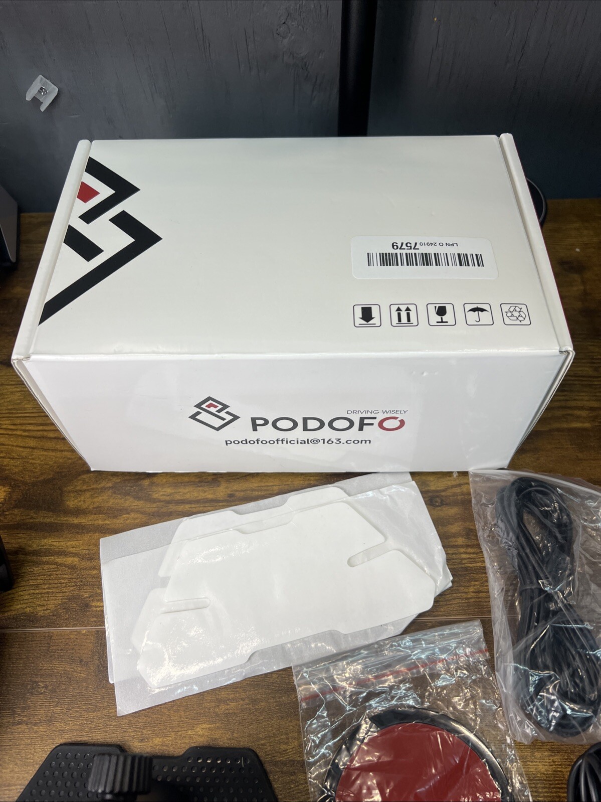 Podofo Wireless Carplay Screen for Car, 7 inch HD IPS Touch Screen Portable Radi