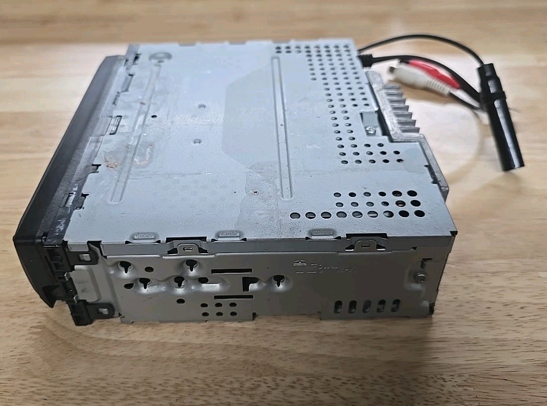 Kenwood KDC-MP335 CD Player AM/FM Stereo