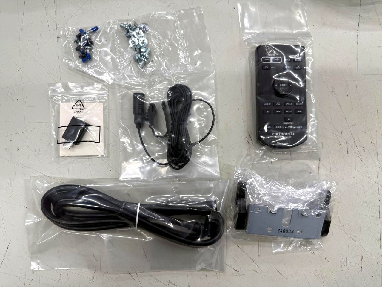 Pioneer carrozzeria DMH-SF700 Car Stereo Receiver Tested Working Apple CarPlay