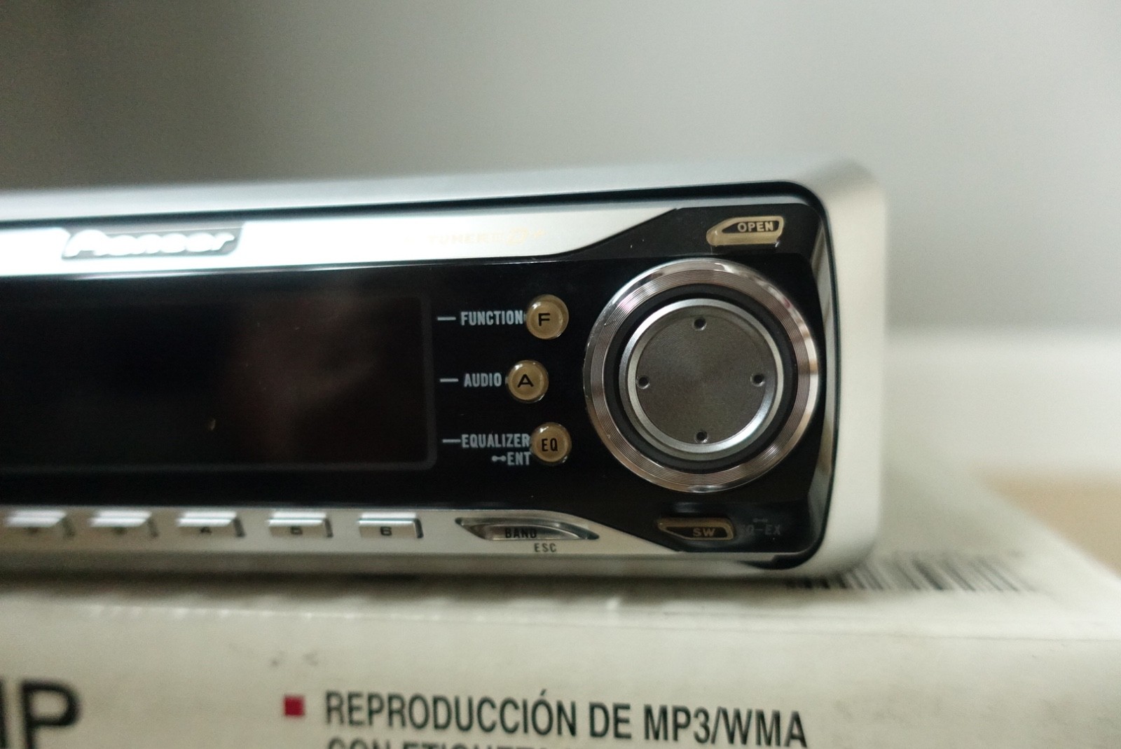 Pioneer DEH-P5750MP. CD/Fm/Aux. New With Open Box.