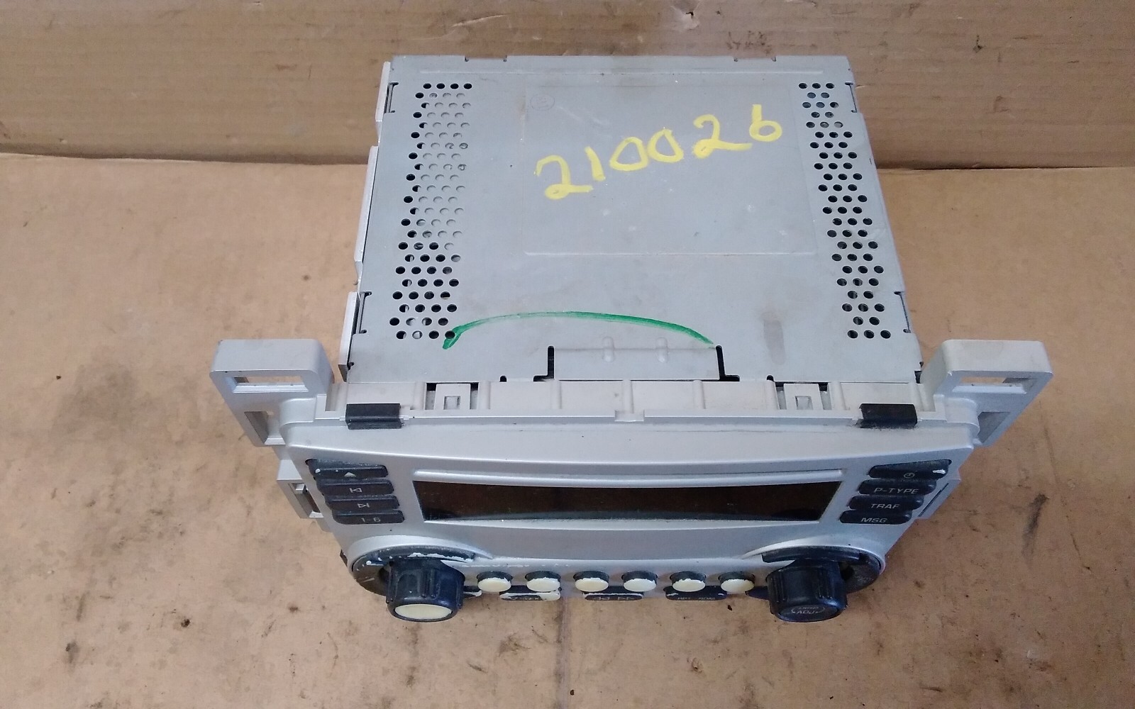 2005 CHEVROLET EQUINOX AM FM CD RADIO (OPT U1C) ID- 10384398 (OPT U1C)