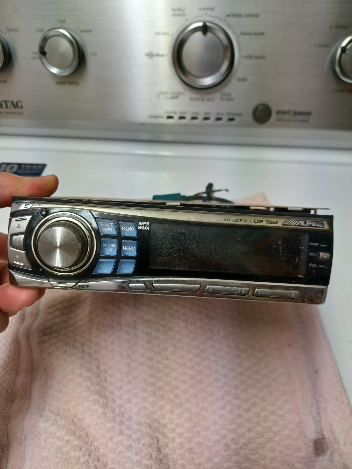 Alpine CDE 9852 CD Player In Dash Receiver Radio Untested For Parts Repair