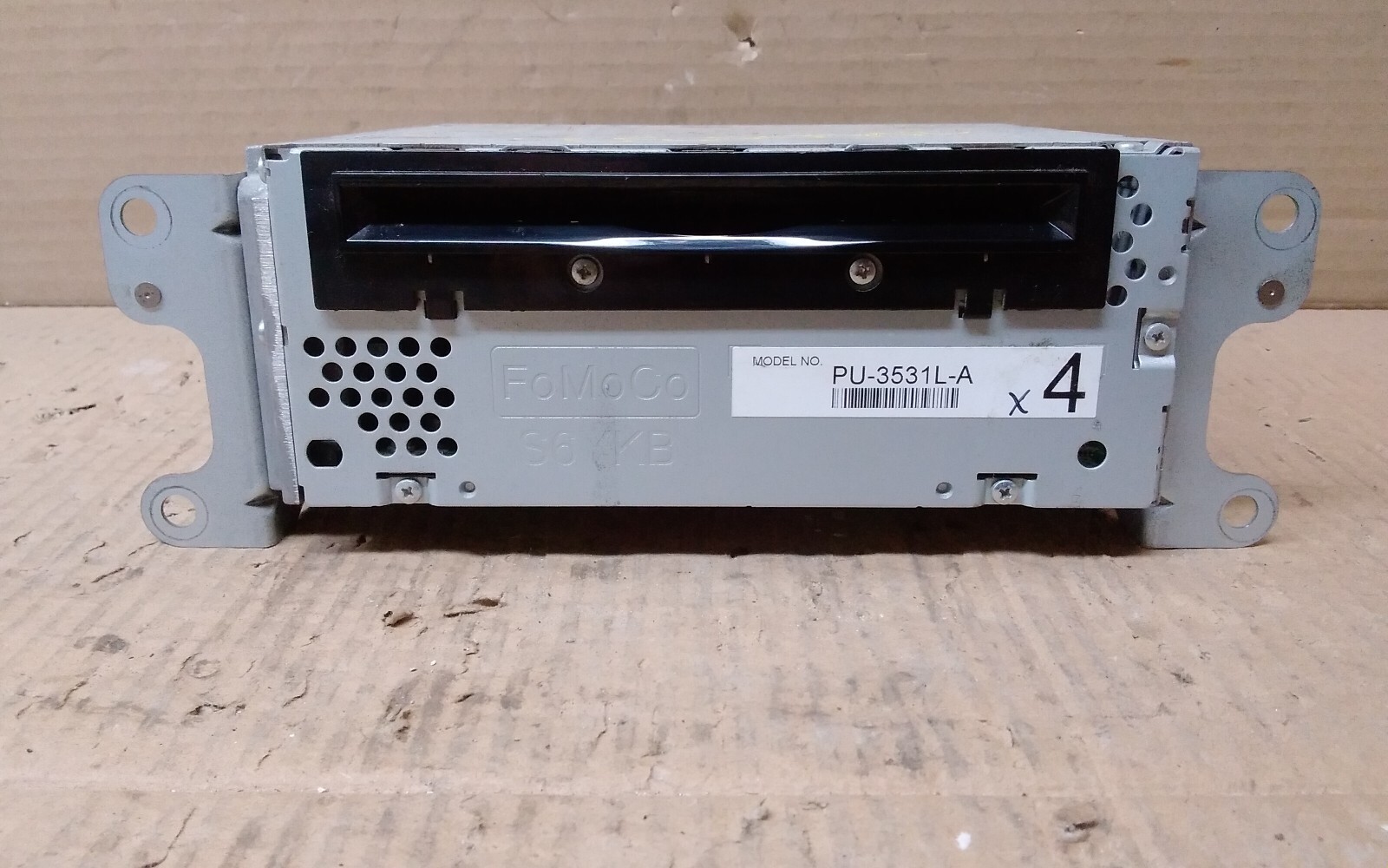 2013 FORD EXPLORER RADIO RECIEVER W/O SATELLITE ID- DB5T-19C107-AB