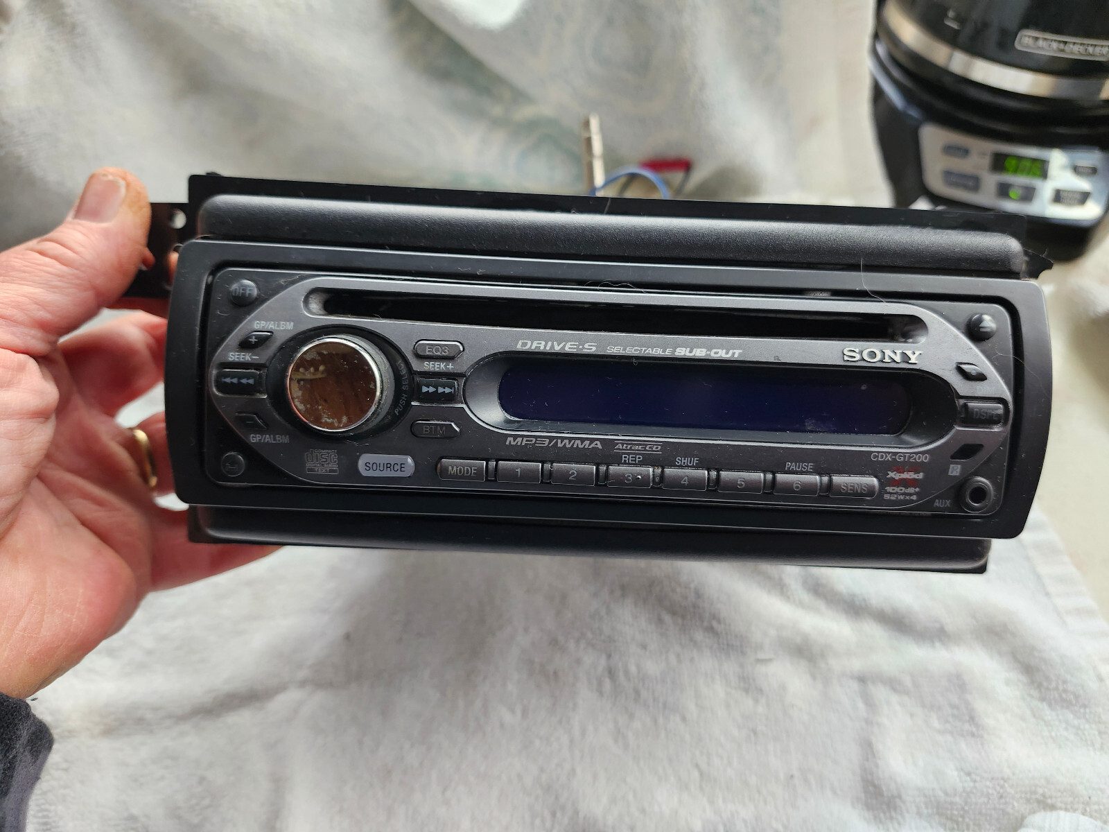Sony Model Number-CDX-GT200 FM/AM Compact Disc Player Frequency Range.