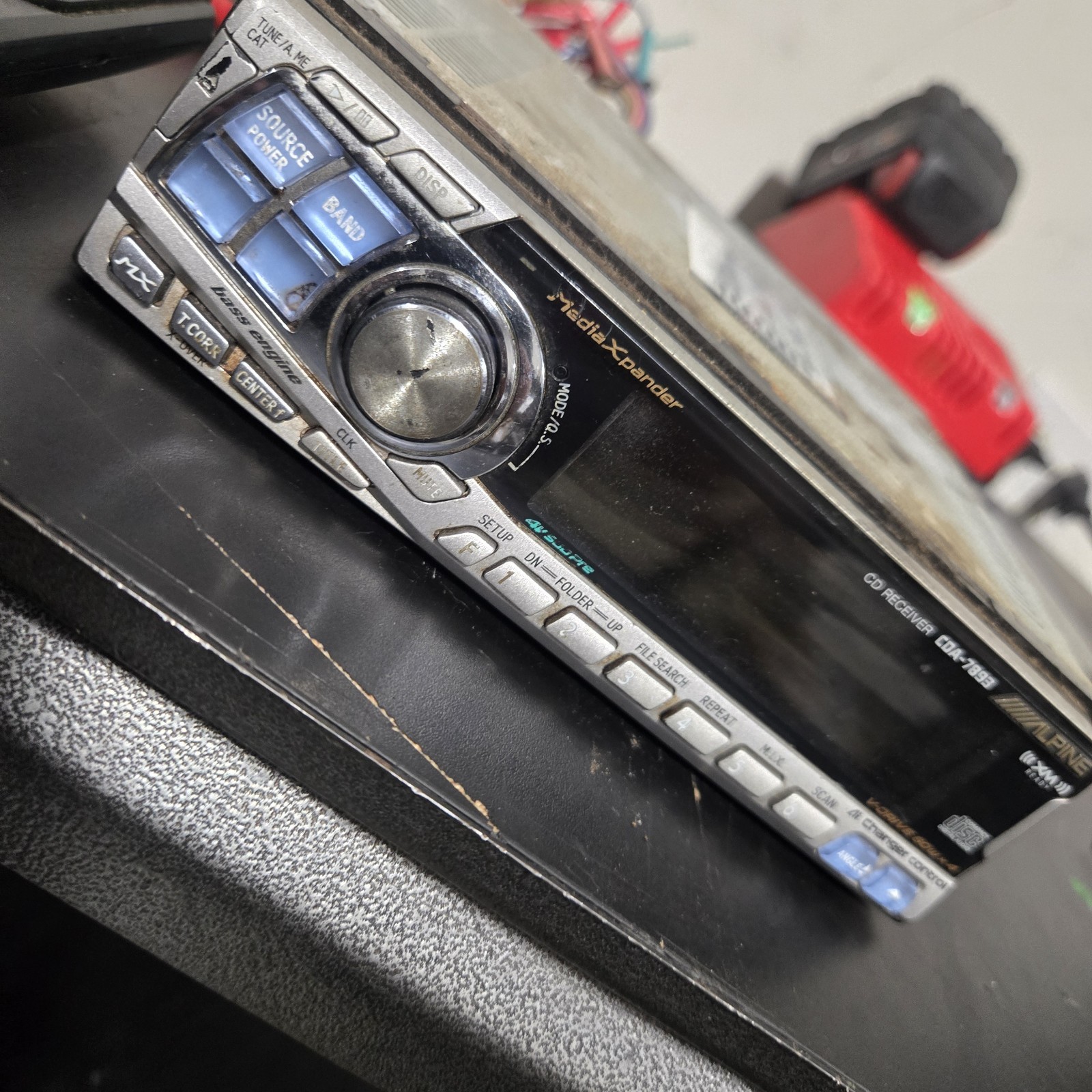 Alpine CDA-7893 CD Player In Dash Receiver FM/AM With Remote Car Audio Radio