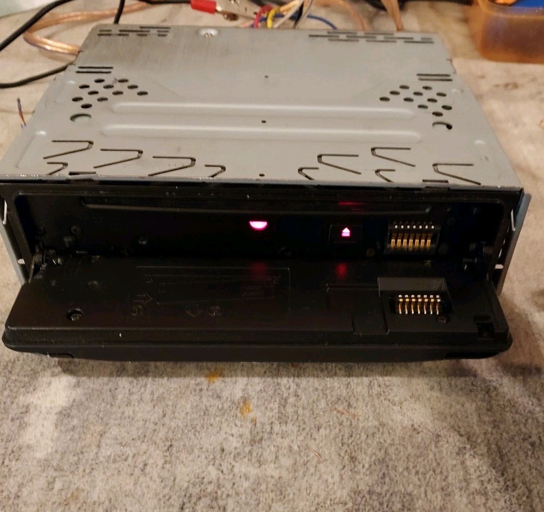 Sony CDX-L510x RADIO CD FREE SHIPPING