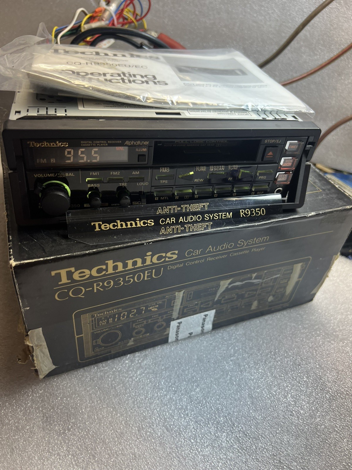 TECHNICS ALPHATUNER Car Stereo Cassette Radio FM/AM CQ-R9530EU AUX Input Vintage