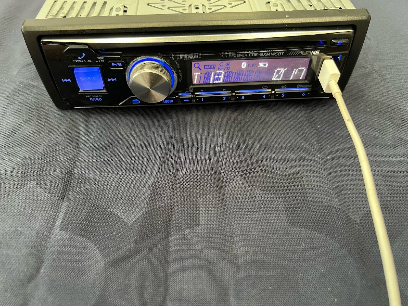 ⭐️Pre-Owned,TESTED⭐️ Alpine CD| AM/FM| BT| USB- (CDE-SXM145BT)