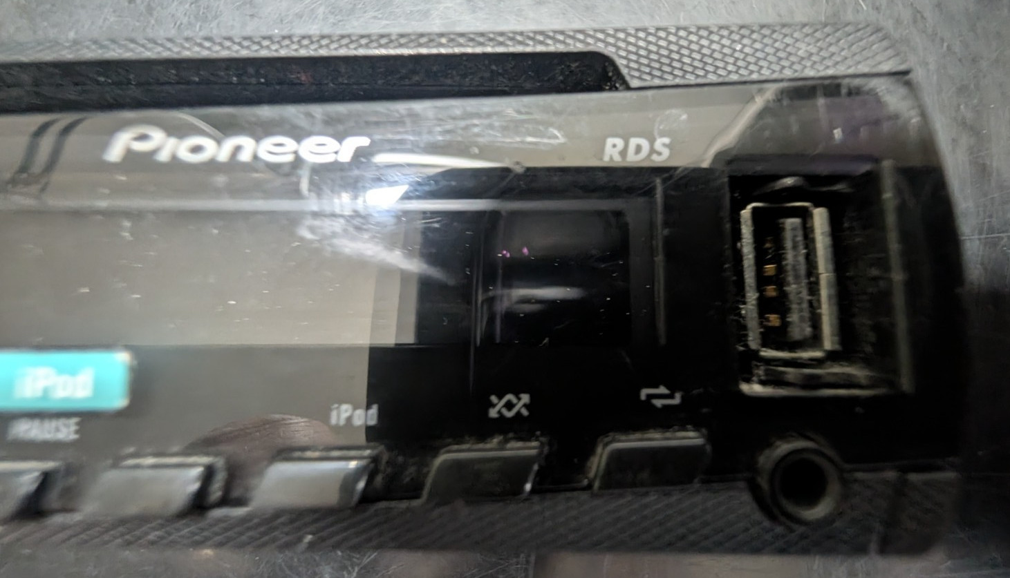 Pioneer DEH-3300UB USB WMA/MP3 CD Player Radio Stereo FACEPLATE ONLY