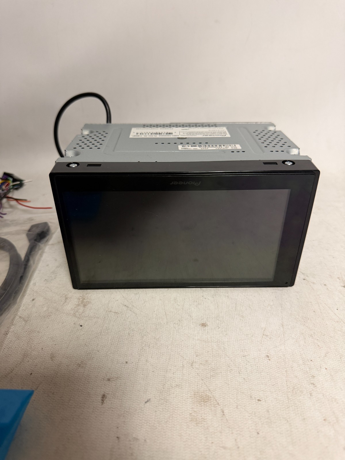 Pioneer DMH-1600NEX 6.8″ Double-Din Multimedia Receiver – B