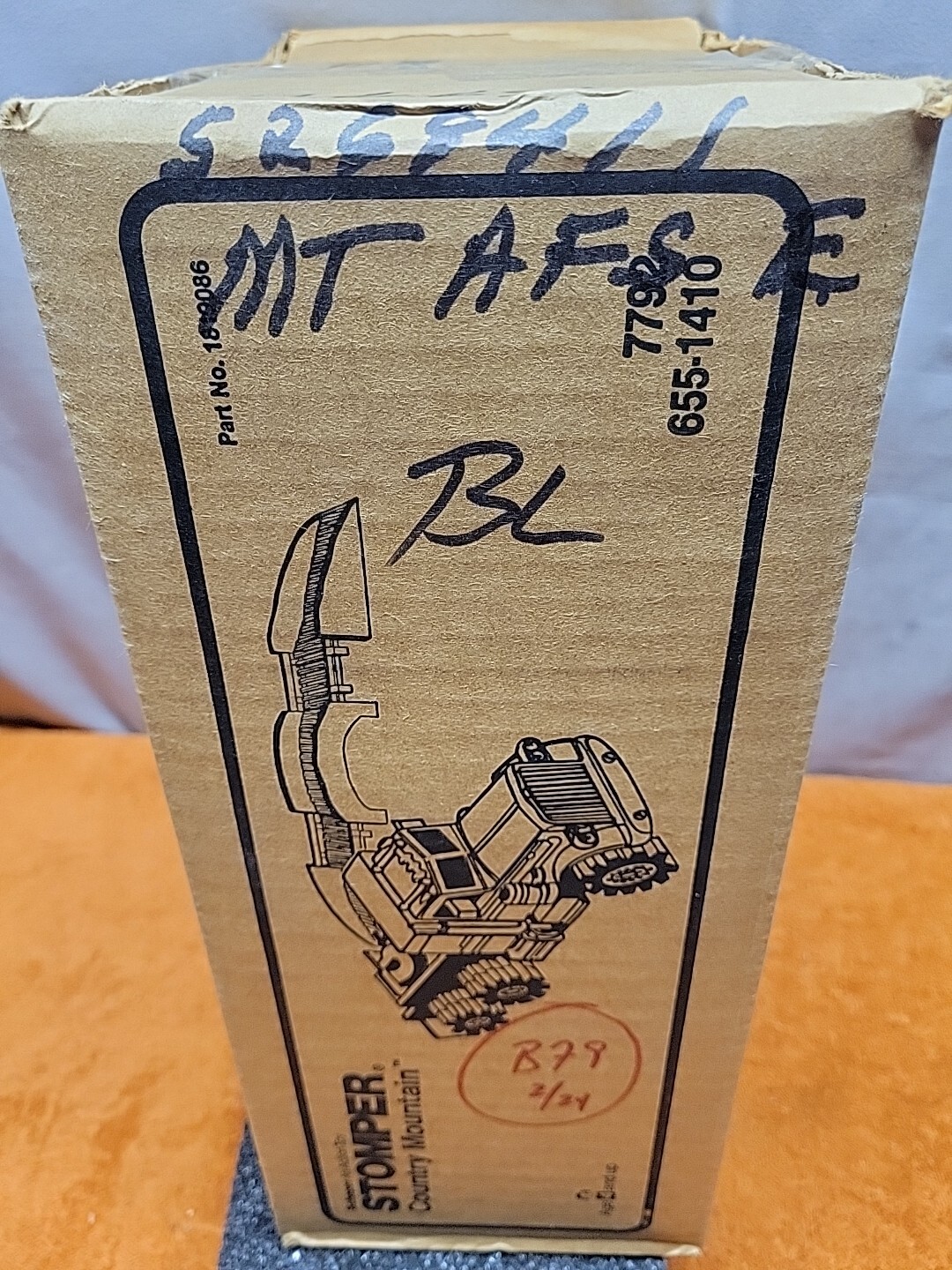 B79•Chrysler Corporation OEM In Dash Unit Car AM-FM Stereo Audio Model #5269411