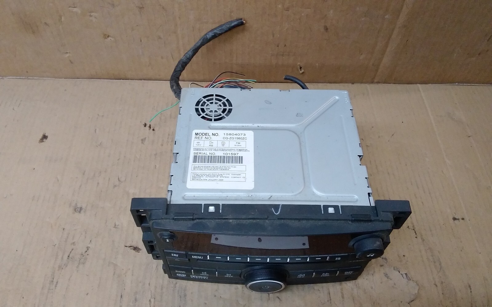 2006 SATURN VUE AM FM CD DVD MP3 RADIO ID-15804073