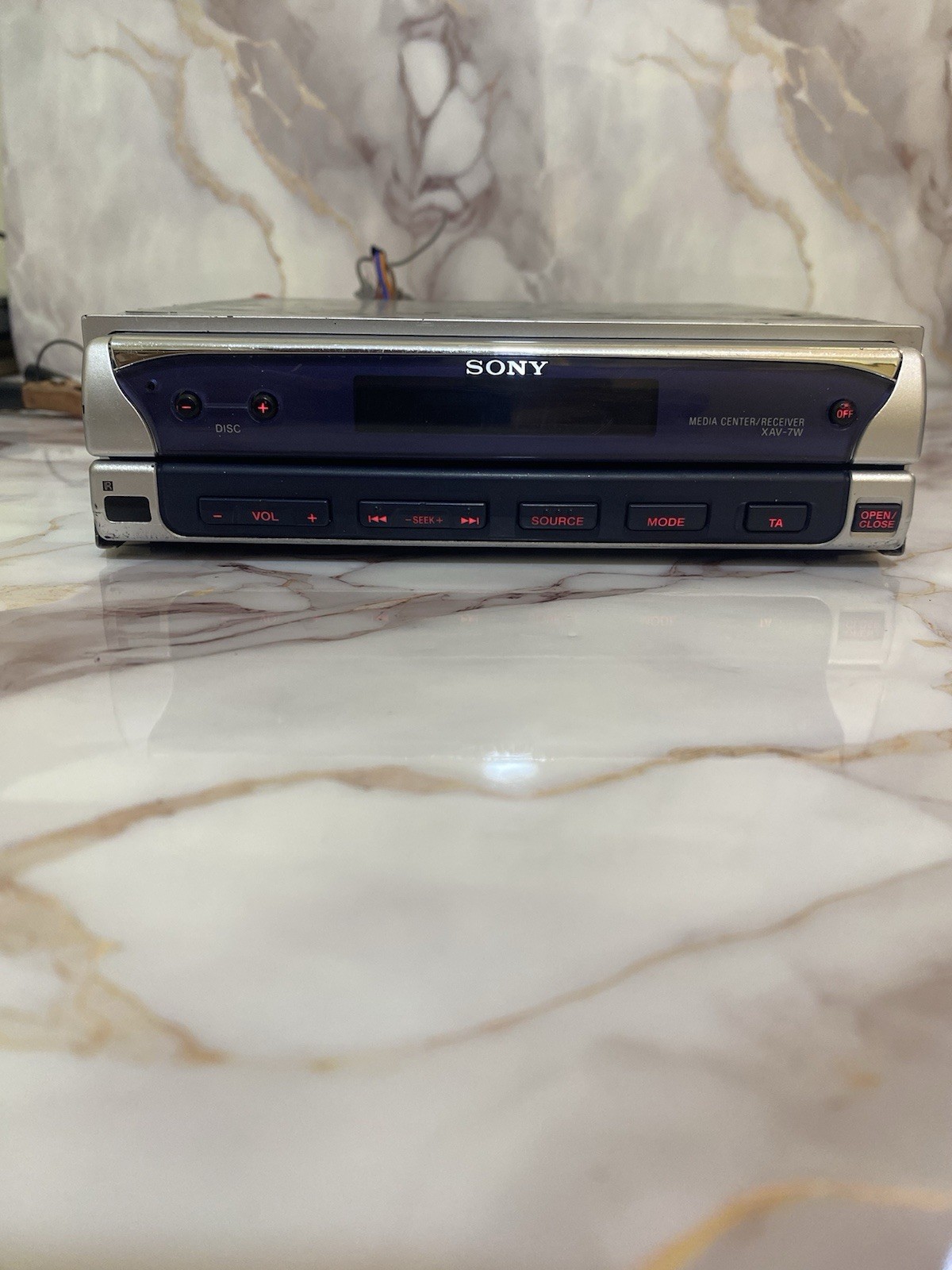 Rare Sony XAV-7W IN-DASH 7″ LCD Monitor Player Car Stereo Receiver *WORKING*