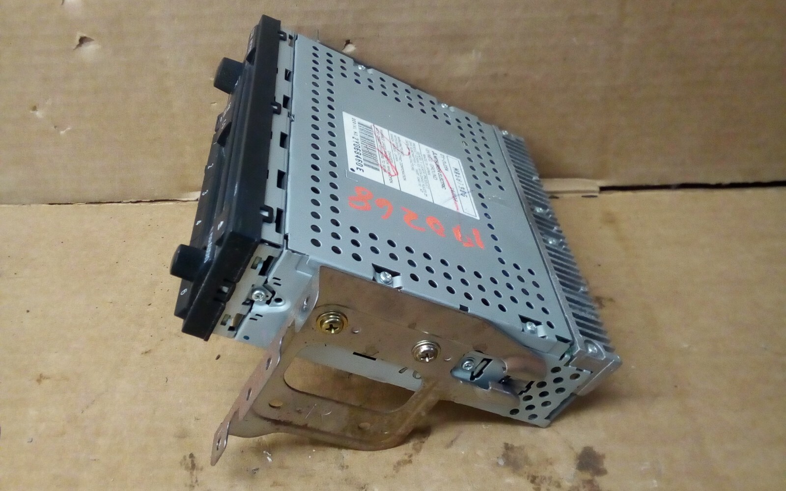2003 Mitsubishi Outlander Radio