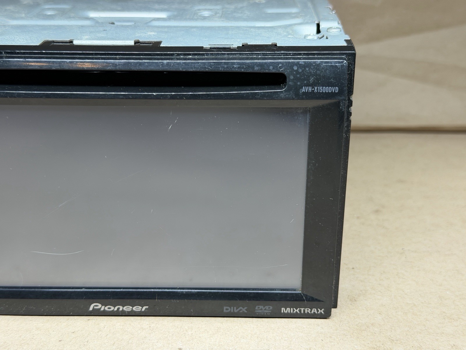 Pioneer AVH-X1500DVD 6.1″ Double-DIN Multimedia DVD Receiver FOR PARTS AS IS