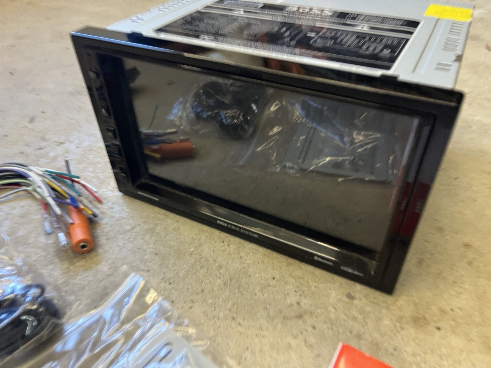 Boss BVCP9700A Stereo Head Unit for Parts Not Working Includes New Harness
