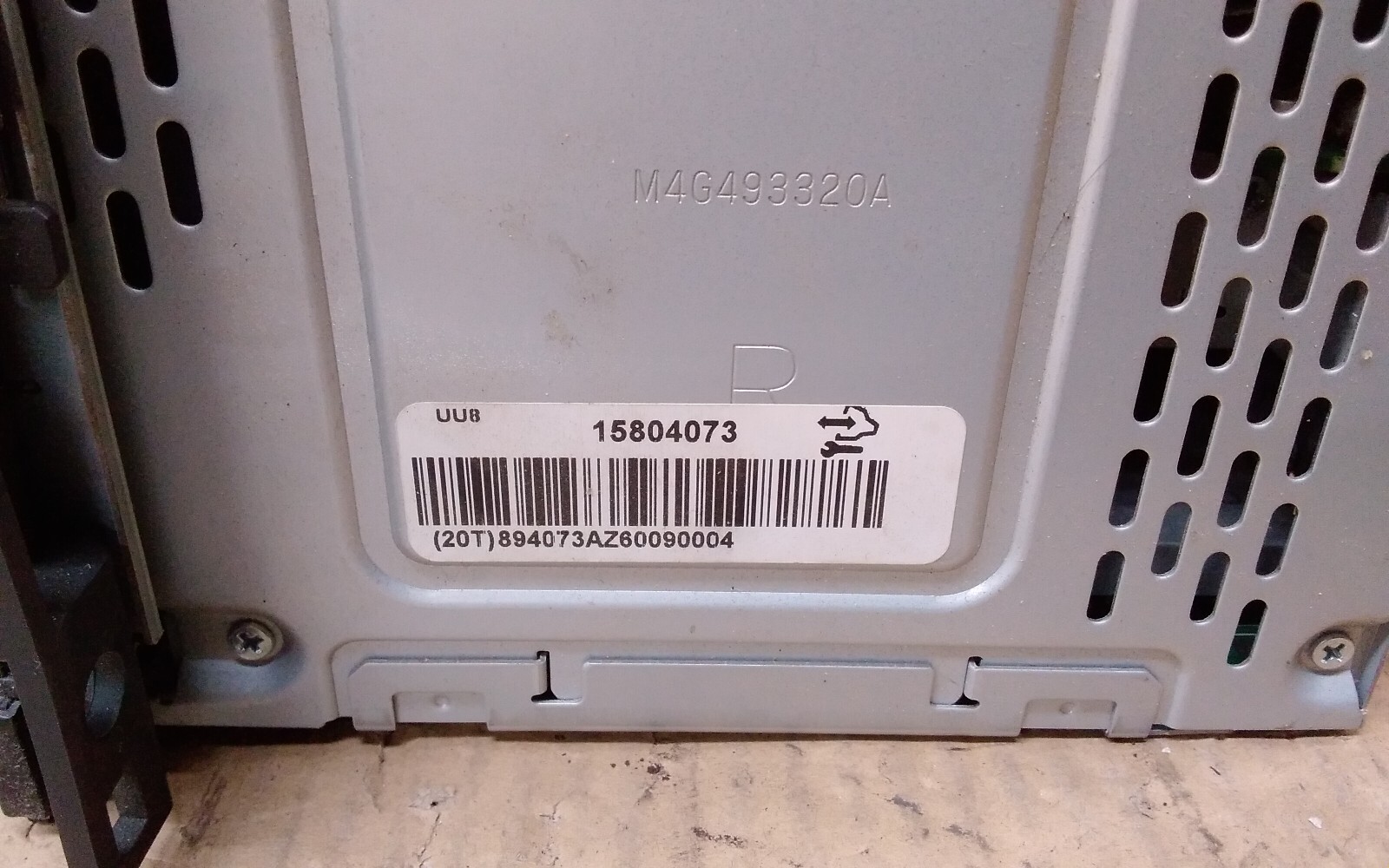 2006 SATURN VUE AM FM CD DVD MP3 RADIO ID-15804073