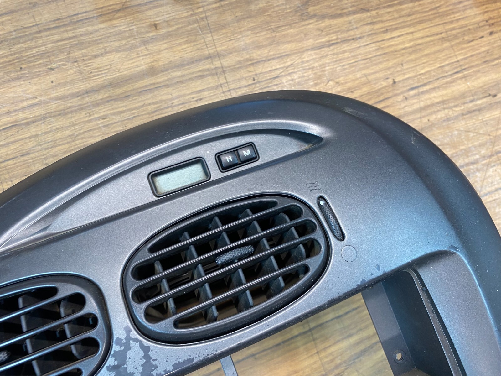Ford Falcon AU S2,S3 Dash A/C Stereo Control Surround
