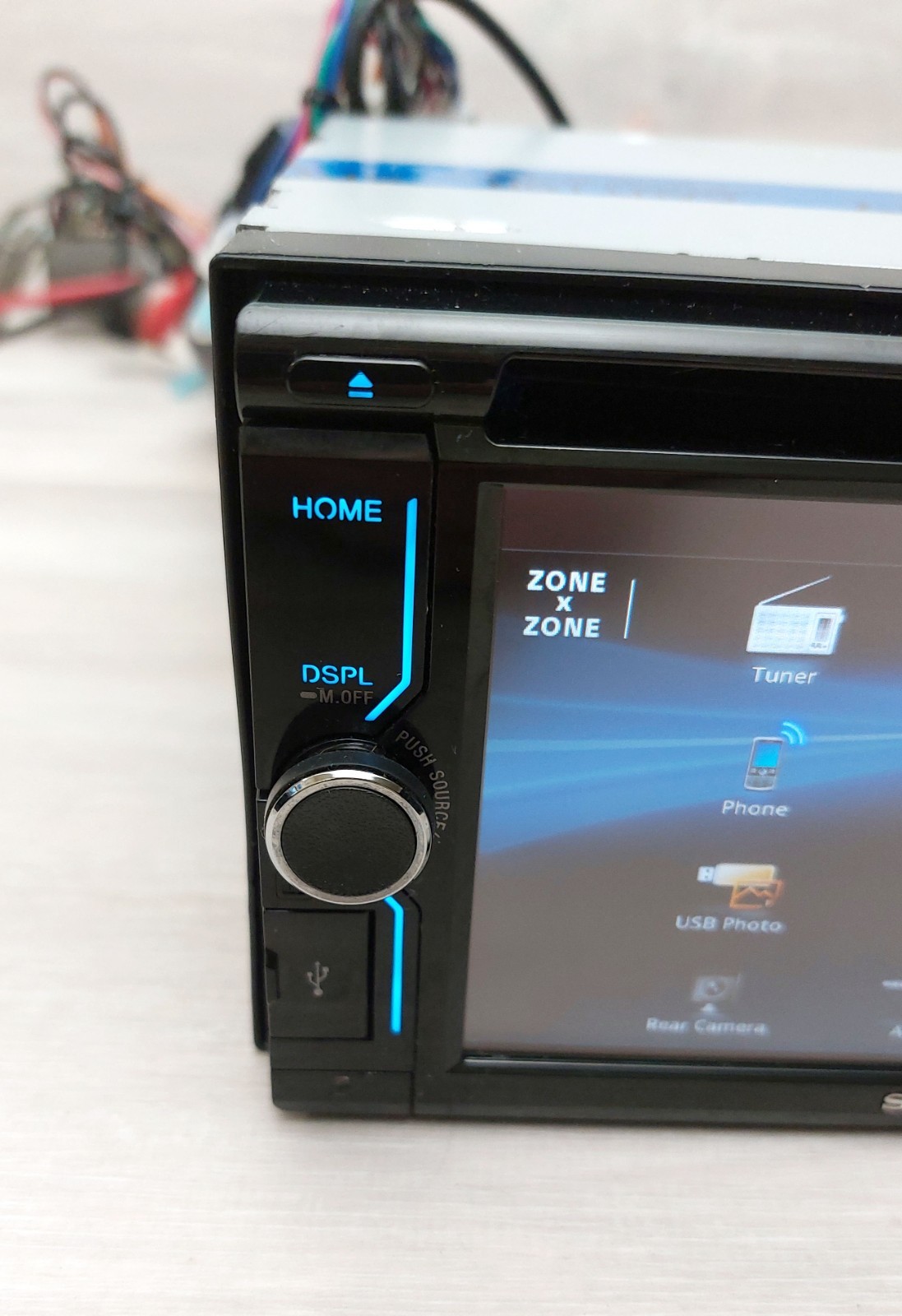 SONY XAV-601BT CAR STEREO 2-DIN CD DVD IN-DASH RECEIVER BLUETOOTH TOUCHSCREEN