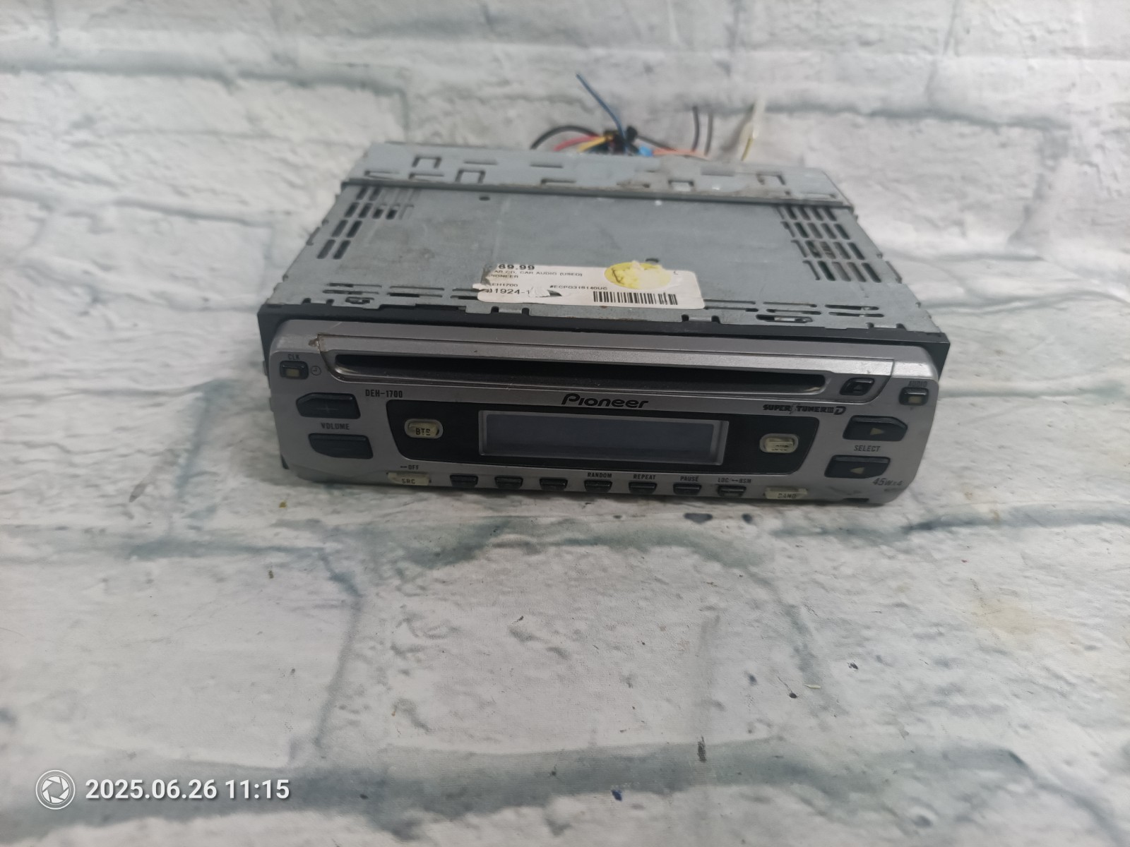 Pioneer DEH-1600 CD Player In Dash Receiver a7