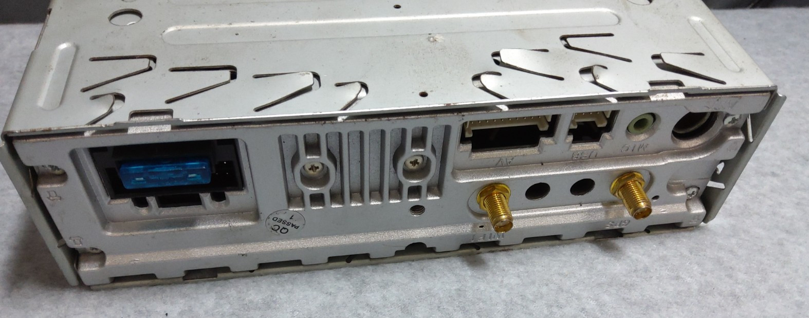 XTRONS Detachable Face Car Stereo (ICE/HU/TM100L)
