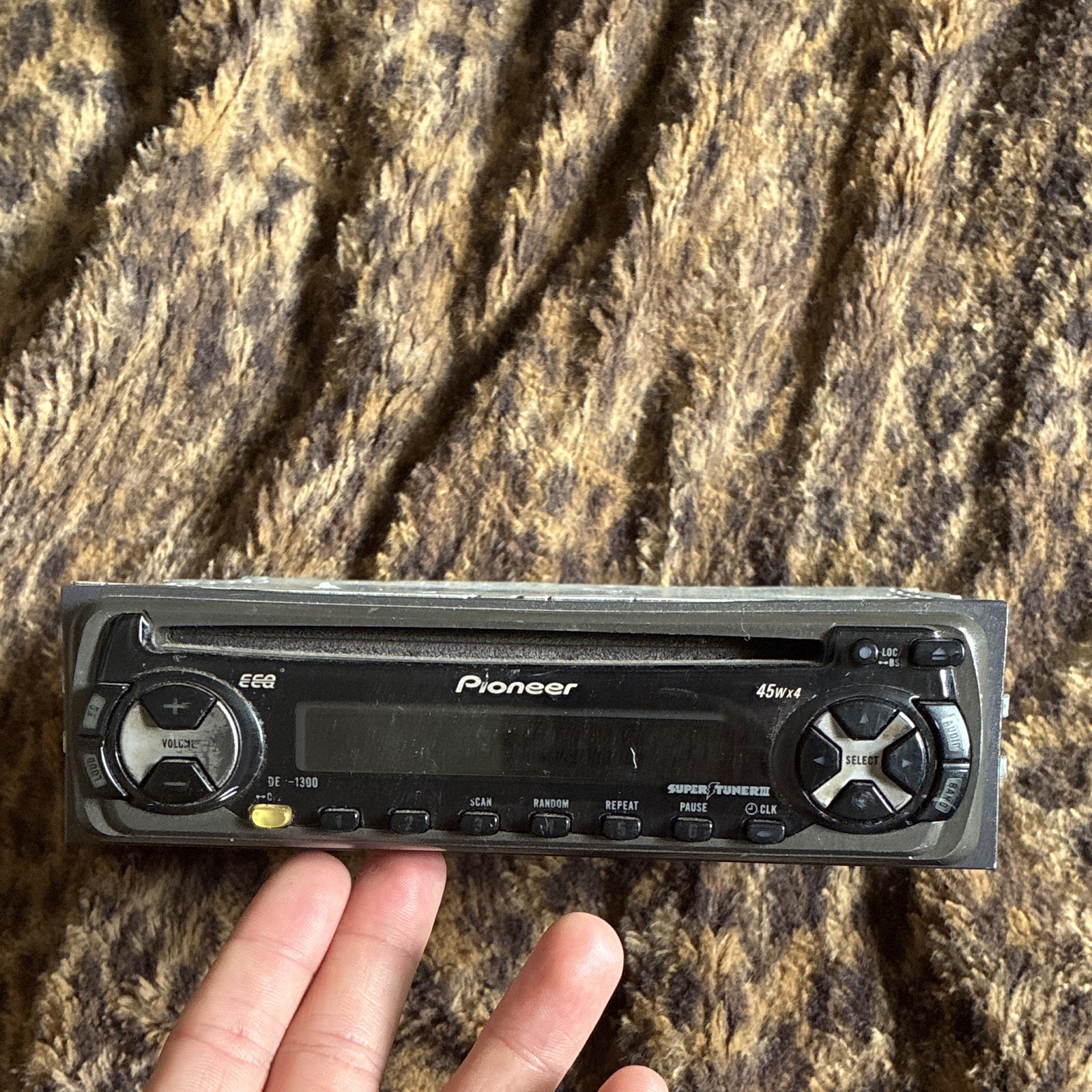 Pioneer DEH-1400 CD Player In Dash Receiver