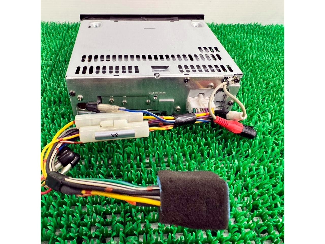 Clarion CZ109 Single DIN Car Stereo Receiver For Parts Not Working CD