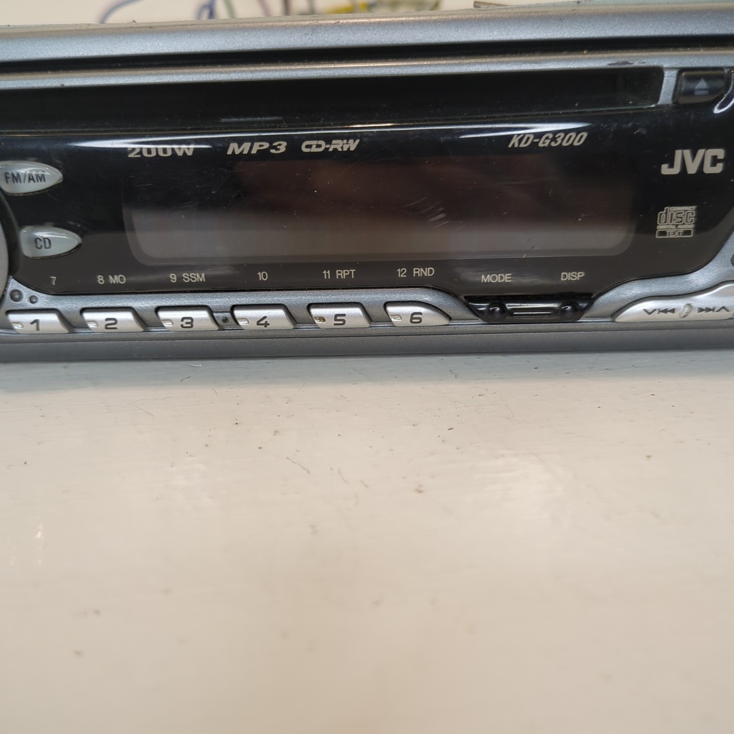 JVC KD-G300 AM/FM/CD/MP3 Player In Dash Receiver 200W