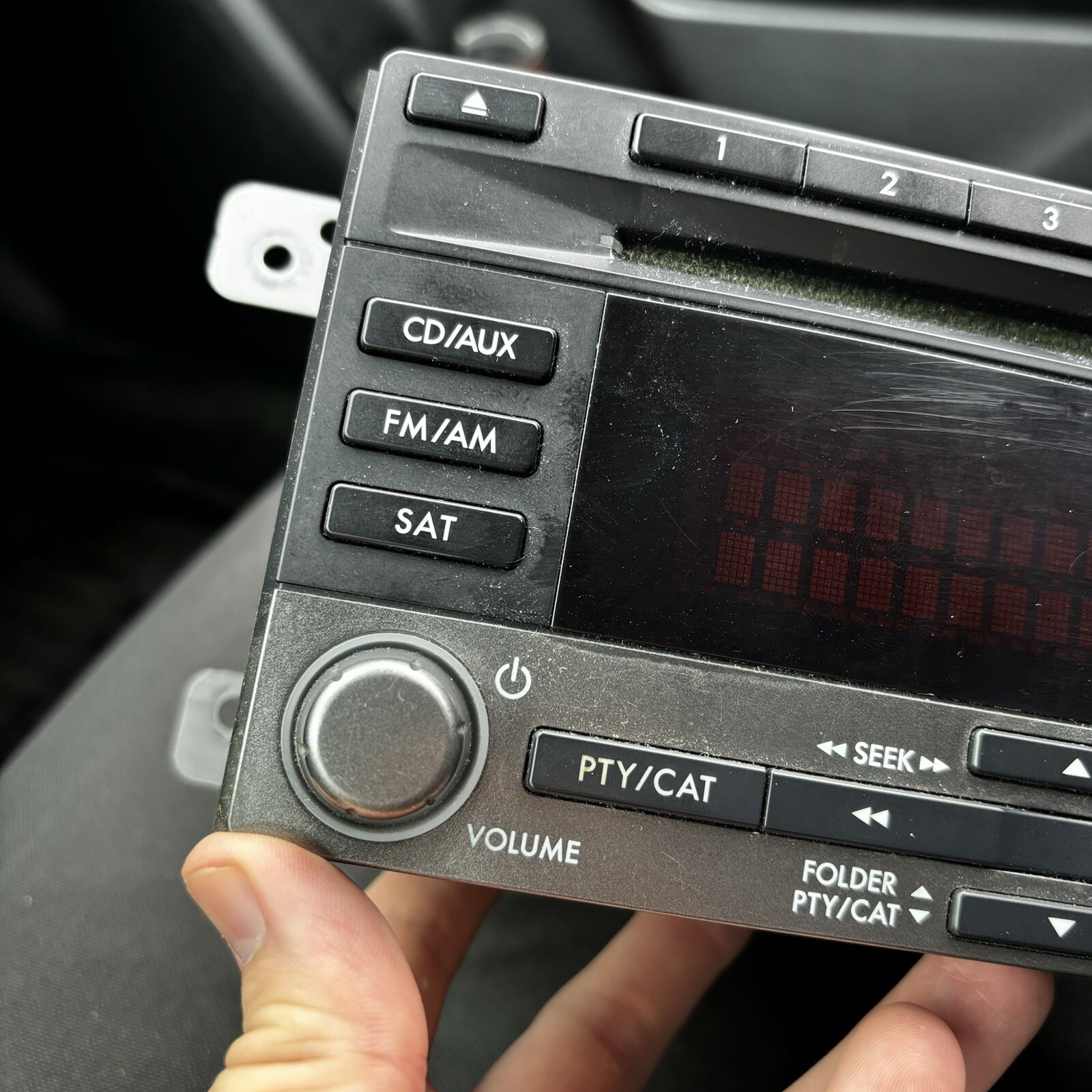 Subaru Clarion Radio Stereo CD Player – 86201SC601 PF-2982B-B