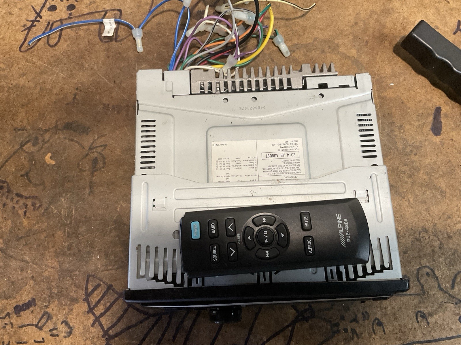 Alpine CD Receiver CDE-143BT & remote