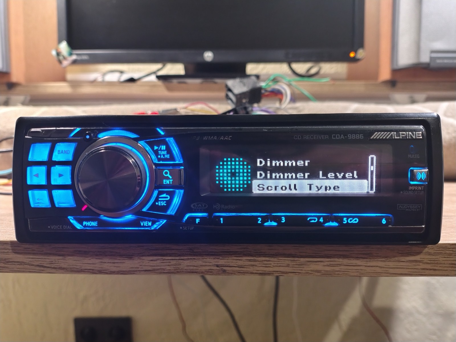 Alpine CDA-9886 Car Stereo CD Receiver Fully Working 4V Pre out Good Shape