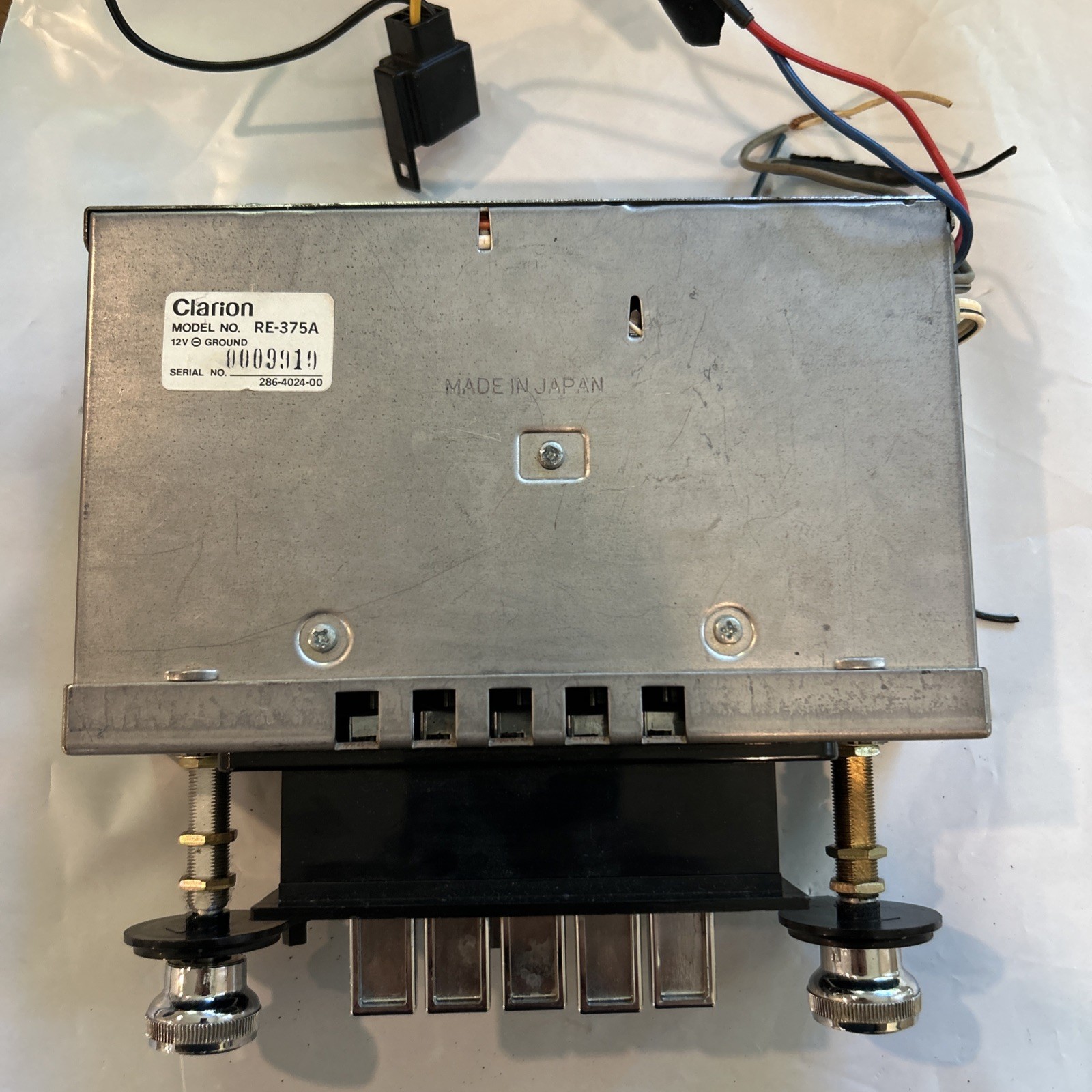 CLARION Model RE-375A Car Radio/ Receiver AM FM Part no. 286-4024-00 Japan