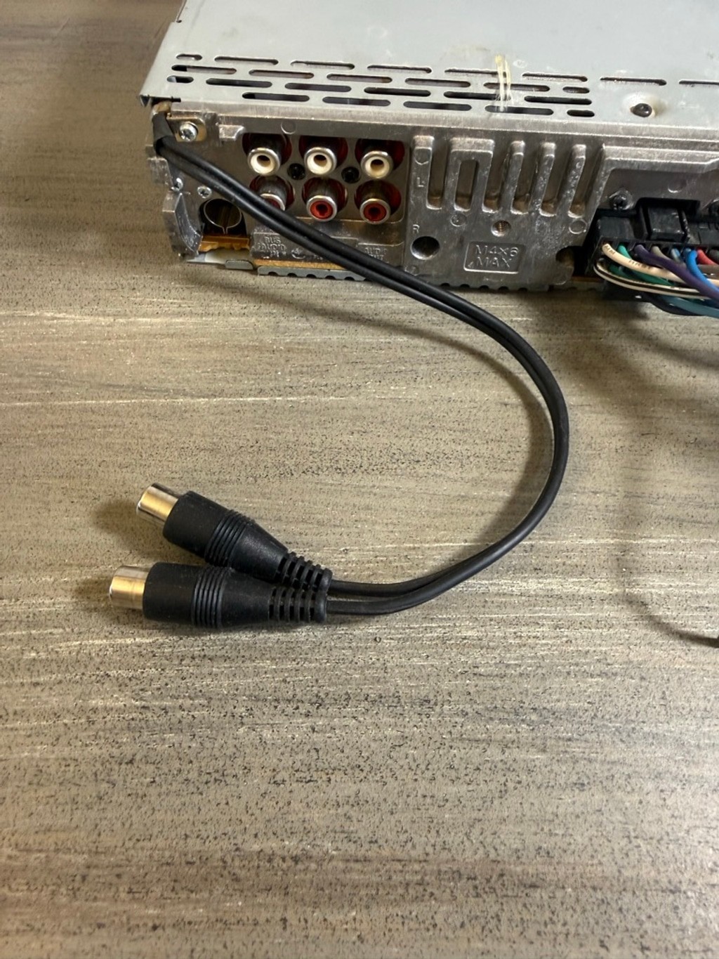 Sony Xplod CDX-GT520 car audio player