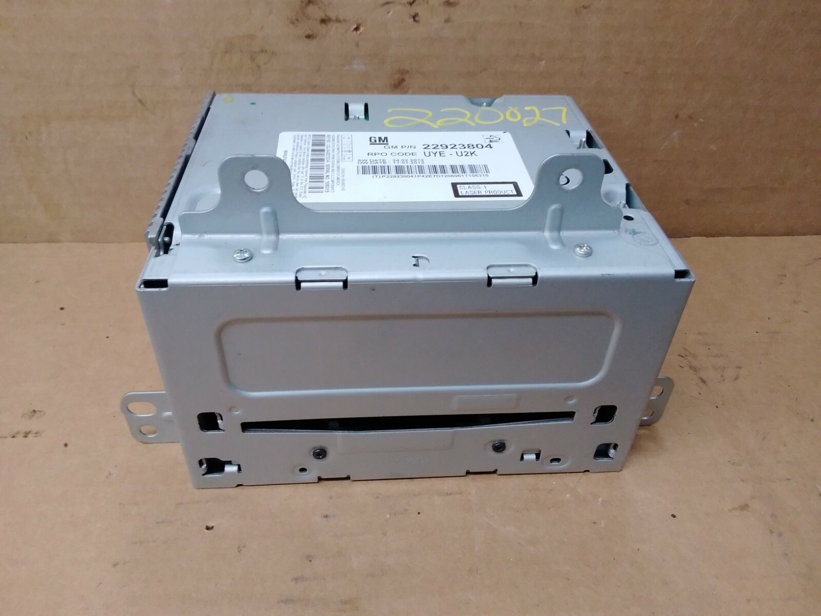2013 Chevrolet Cruze AM-FM Radio Receiver w/o Sat.