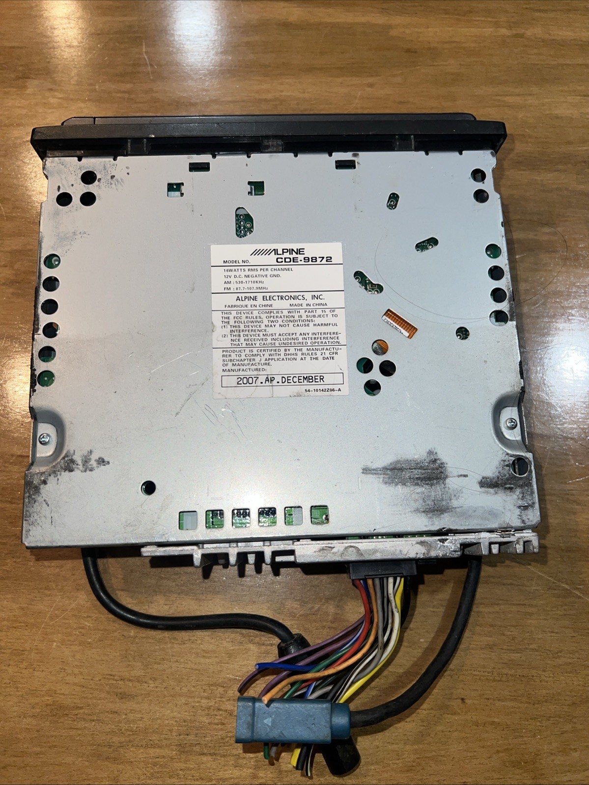 Alpine CDE-9872 CD Player In Dash Receiver