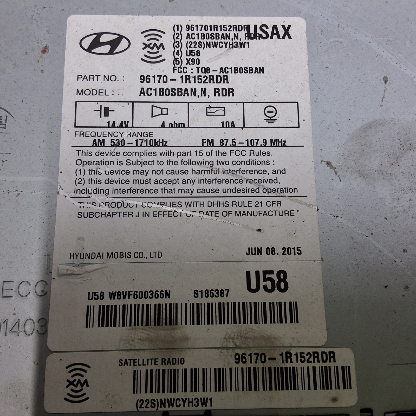 15 16 17 Hyundai accent AM FM XM CD radio receiver OEM 96170-1R152RDR