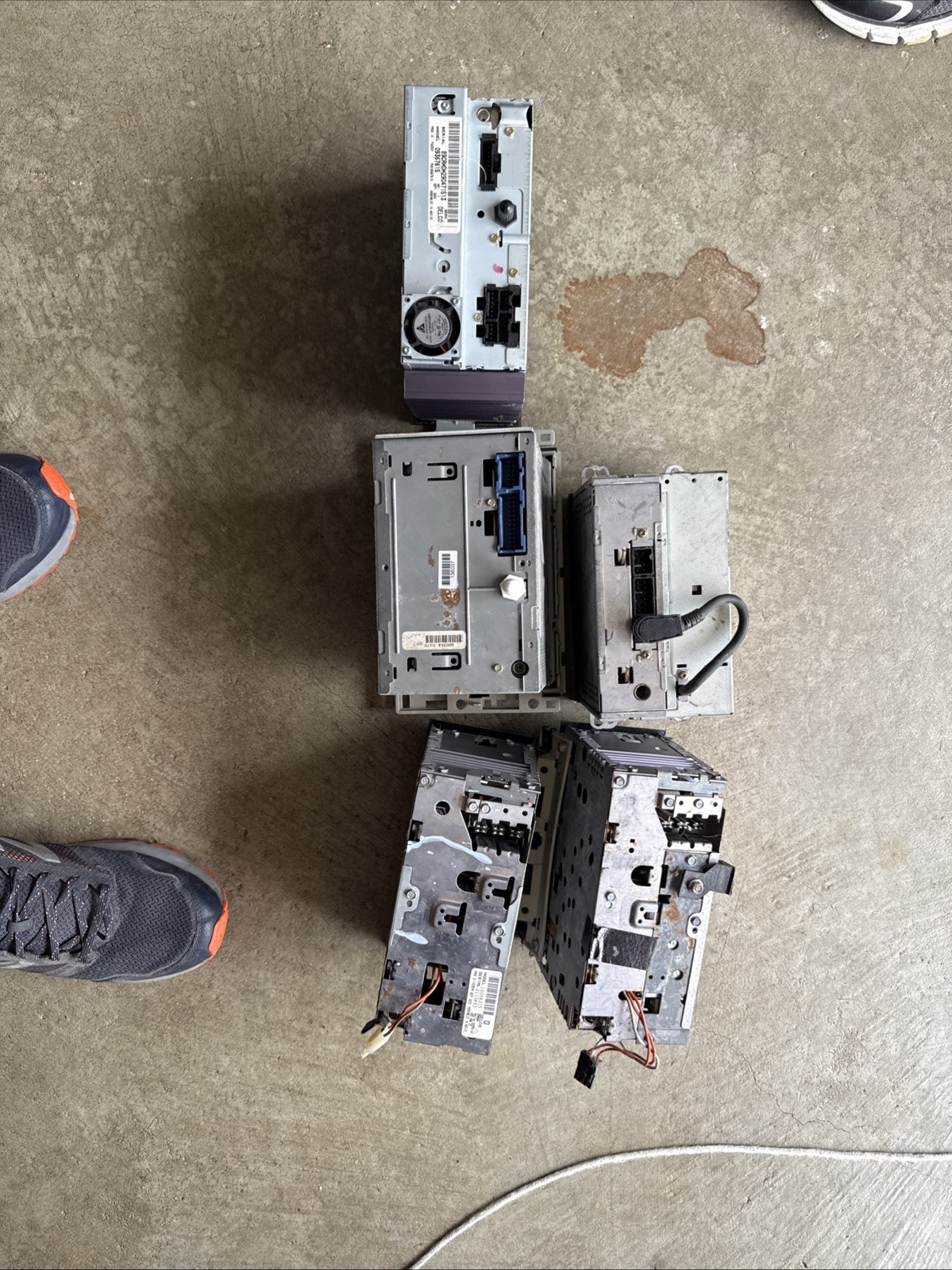 5 Car Stereos 2 Cd Players MP3