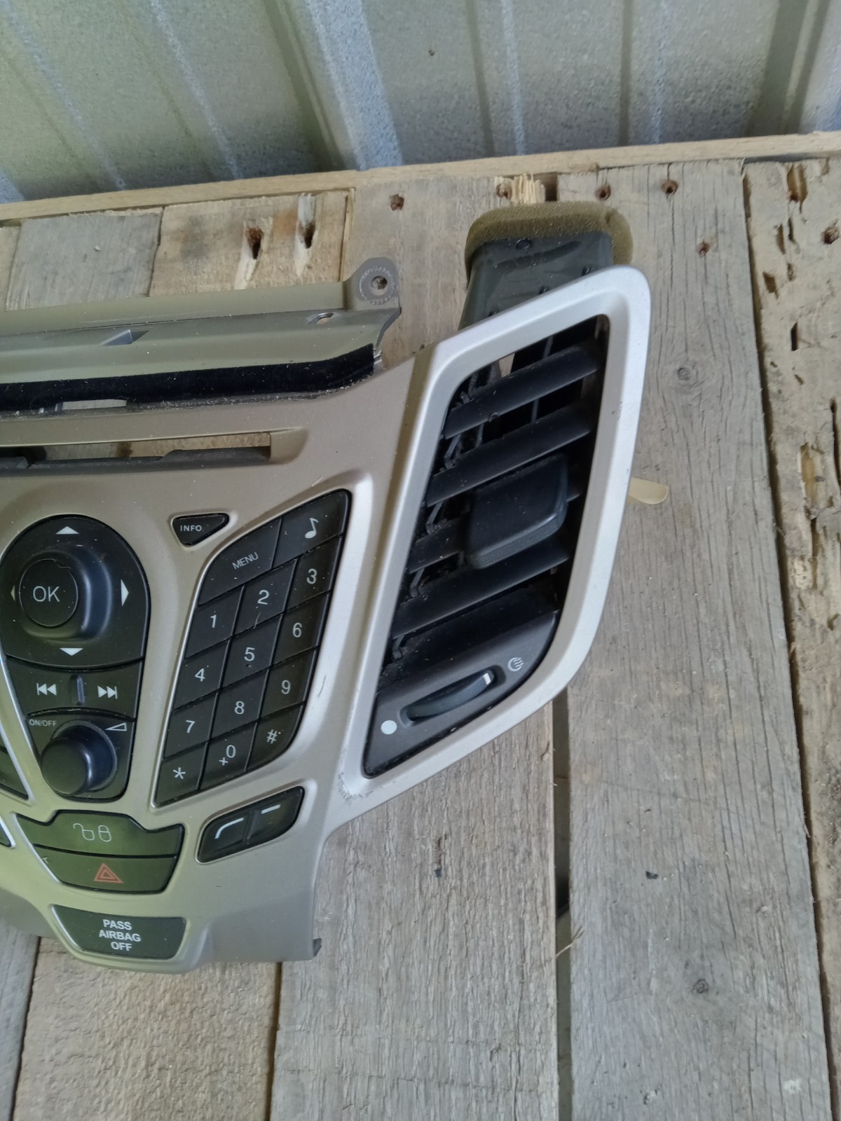 2011 Ford Fiesta SE 1.6 Silver/Black Dash Radio Control Panel Oem AE8T18K811BA