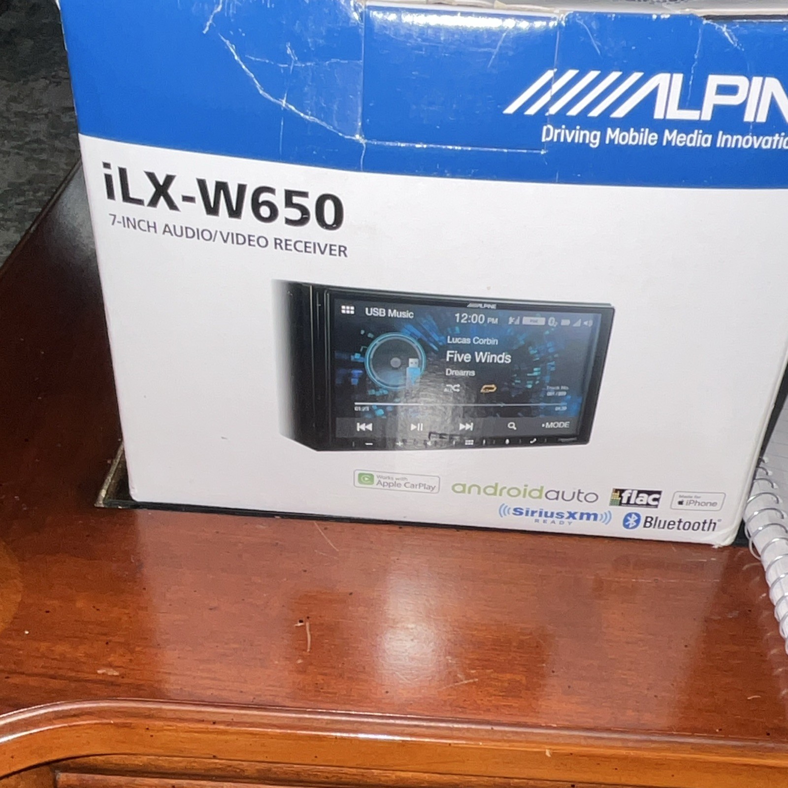 Alpine iLX-W650 2 DIN Touchscreen A/V Receiver CarPlay Android Auto Bluetooth