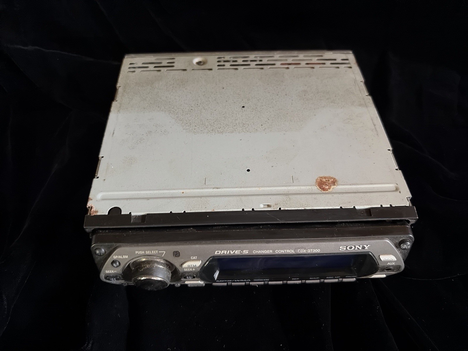 Sony CDX-GT300 CD Player In Dash Receiver